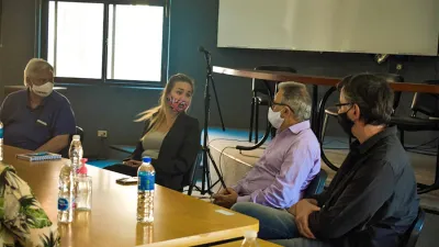 La subsecretaria de la Juventud, Brenda Ulman, se reunió con el titular de la Comisión Administradora para el Fondo Especial de Salto Grande (Cafesg), Luis Benedetto.