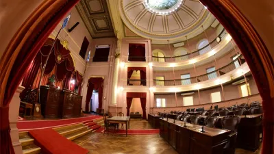 Desde la Cámara Baja se impulsa un proyecto para que sea obligatoria la Ley Micaela para la totalidad de los dirigentes y el personal que se desempeñe en ámbitos deportivos.