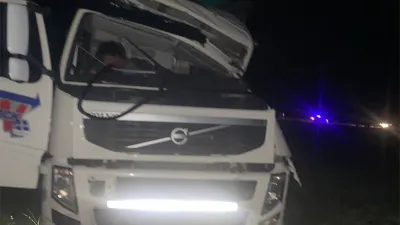 Uno de los camiones no se pudo identificar porque se dio a la fuga.