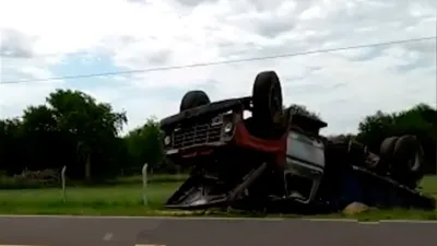 camión volcado ruta 11