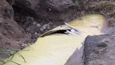 caño de agua roto calle Rondeau