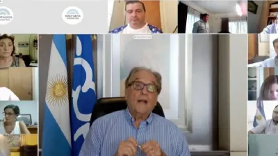 Con la participación de funcionarios, comenzó el debate sobre Ganancias