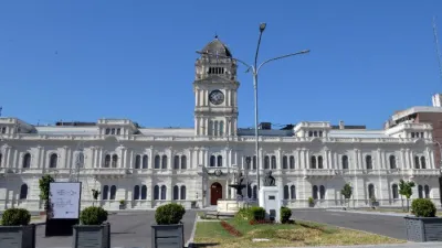 Empleados y jubilados cobrarán una suma fija a cuenta de paritarias