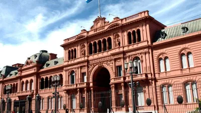 Opositores, empresarios e intelectuales piden al gobierno crear una mesa de diálogo