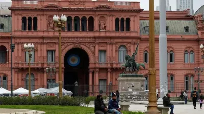 Según el último informe del Indec, en diciembre de 2022 había 340.593 empleados en la administración pública nacional y las empresas y sociedades con participación estatal.