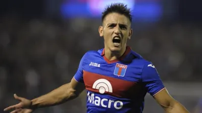 Finalmente, el paranaense Juan Cavallaro renovó por seis meses con Tigre