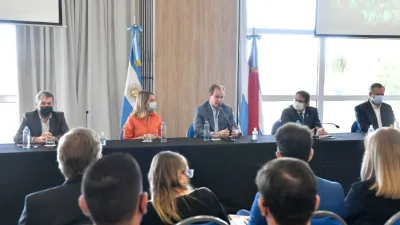 Junto al titular del Indec, Bordet encabezó la presentación del Censo 2022 en la provincia