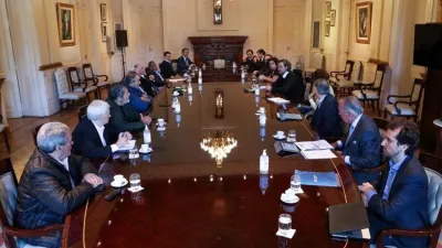 El Gobierno, la UIA y la CGT