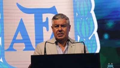 “Nunca se habló de quitar los descensos”, indicó Claudio “Chiqui” Tapia