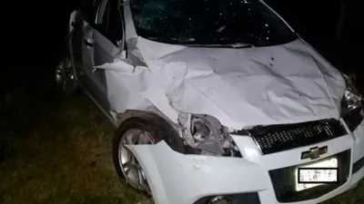 A raíz del impacto, el conductor del Chevrolet Aveo falleció en el lugar del accidente.