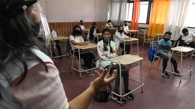 El artículo fue escrito por la epidemióloga Deepti Gurdasani de la Queen Mary University of London y su equipo.