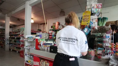 En Almirante Brown y en Concordia se dispuso la clausura de comercios porque se detectaron irregularidades al aceptar los pagos con la Tarjeta Alimentar.