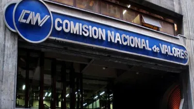 Limitan la tenencia de dólares a los fondos para contener la escalada