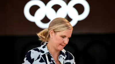 Kirsty Conventry se convirtió en la primera mujer y primera africana en presidir el COI