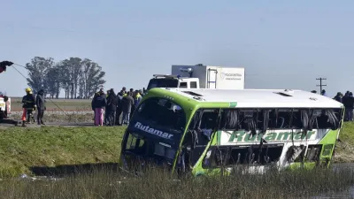 El Ministerio de Transporte entiende como un serio problema la cantidad de accidentes que tienen los micros de dos pisos.
