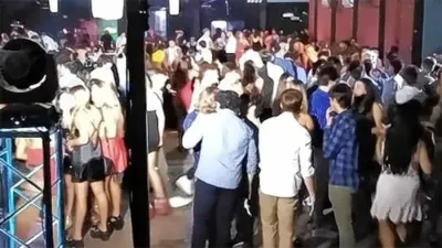 La Municipalidad de Paraná clausuró y desalojó un local ubicado en avenida José Manuel Estrada al 1600, donde se llevada a cabo un evento de recepción.