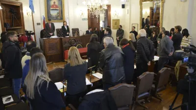 Minuto de silencio en recuerdo de Mario Iturain