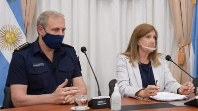 La ministra de Gobierno y Justicia, Rosario Romero y el jefe de la Policía de Entre Ríos, comisario general Gustavo Maslein.