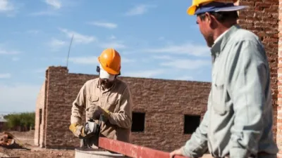 La construcción cedió 2,2% en abril, pero creció más de 70% en el primer cuatrimestre
