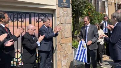 El gobernador Gustavo Bordet inauguró el miércoles pasado el Consulado General de la República Oriental del Uruguay (ROU) en Paraná.
