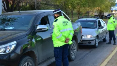 Las medidas de restricción a la circulación rigen desde la medianoche de hoy y estarán vigentes hasta el domingo 30 de mayo.