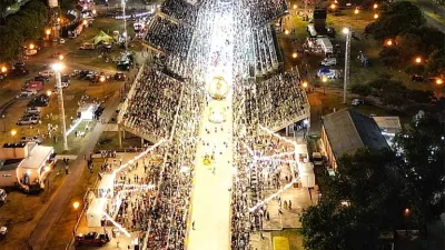 El Carnaval del País que se realiza en Gualeguaychú y tiene repercusión internacional, ni siquiera conmovió a la Legislatura ni al Concejo Deliberante para declararlo de interés legislativo.