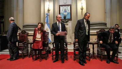 Rosatti, Maqueda y Lorenzetti permanecerán en sus despachos durante la feria de invierno. Las negociaciones por la elección del nuevo presidente del tribunal y la cercanía de fallos clave los mantiene en actividad.