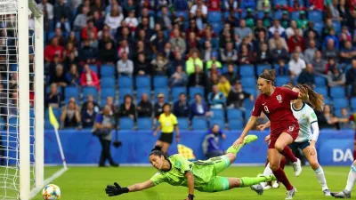 Con el debut de la concordiense Yael Oviedo, Argentina cayó con Inglaterra