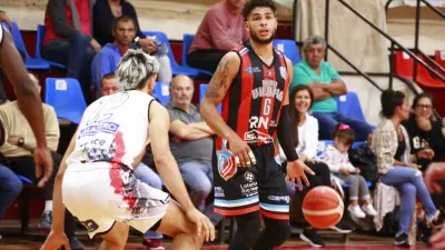 Básquet: Ayan Núñez de Carvalho seguirá jugando en Deportivo Viedma  
