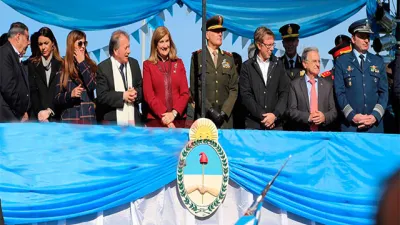 El acto oficial por el Día de la Bandera se realizó en Pueblo Belgrano