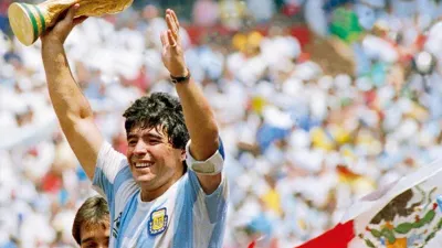 Erigirán una estatua de Maradona en el aeropuerto de Ezeiza