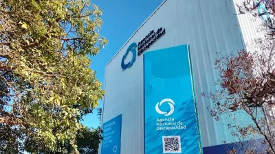 Las compras de la Agencia Nacional de Discapacidad por montos millonarios se hicieron sin licitación a favor de una droguería vinculada a Martín Menem