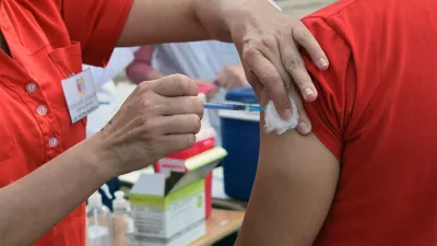 Trabajadores y trabajadoras de la administración pública provincial valoraron la campaña de vacunación contra el Covid-19.