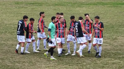 Fútbol: seis equipos clasificaron a los octavos de final de la Liga de Paraná Campaña
