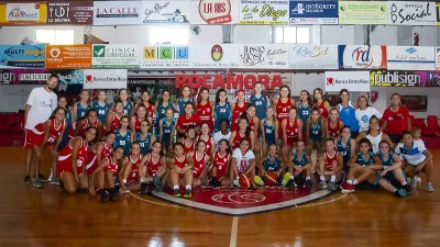 Básquet: Rocamora recibió a Malvin de Uruguay en un encuentro femenino