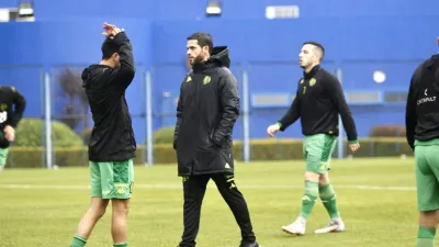 Gago tendrá a Coloccini y Cerro, pero mantiene dudas en Aldosivi para recibir a Patronato