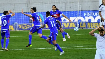 Tigre sorprendió a Independiente en San Nicolás y avanzó en la Copa Argentina