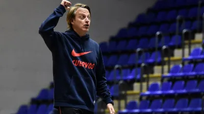 El entrenador paranaense Facundo Müller sostuvo que “es un desafío dirigir en el exterior”