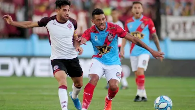Arsenal y Lanús repartieron puntos en un partido signado por las polémicas