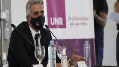 El rector de la UNR Franco Bartolacci