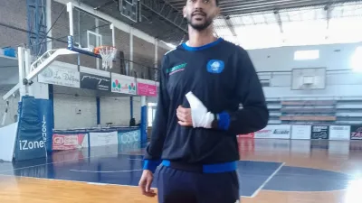 Básquet: Parque Sur no podrá contar con Elnes Bolling Jr. por 20 días