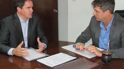 Leonardo Hassel con Enrique Cresto en el Enohsa