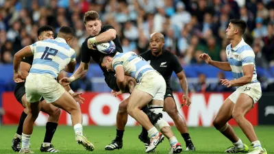 Rugby: “Los Pumas” cayeron con los “All Blacks” en un duelo sin equivalencias