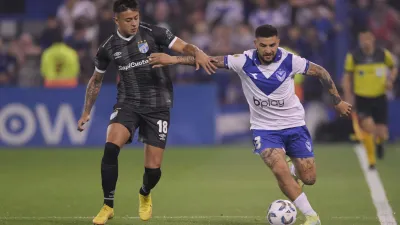 Vélez venció a Atlético Tucumán y salió de la zona de descenso