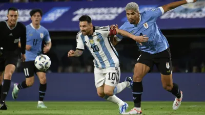 Eliminatorias: Uruguay minimizó a la Argentina en "La Bombonera" y la dejó sin invicto