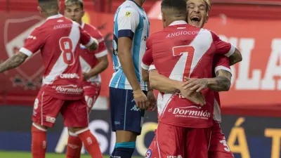 Argentinos se aprovechó de un desconcertado Racing en La Paternal