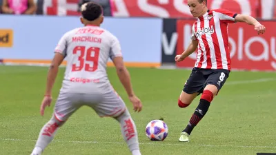 Tras los rumores de salida de Zielinski, Estudiantes derrotó a Unión de Santa Fe