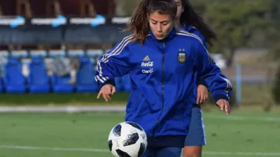 La selección femenina sub 20 volvió al trabajo con rivales definidos para el Sudamericano