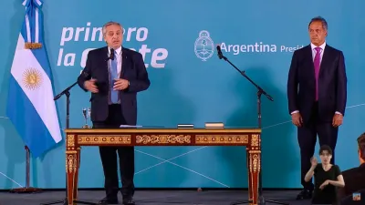 Fernández le tomó juramento a Scioli como nuevo ministro de Desarrollo Productivo