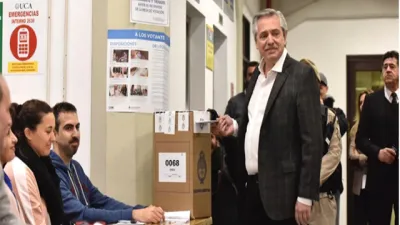 Alberto Fernández votó en las PASO